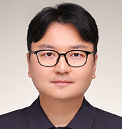 Yong-Hyub Kim